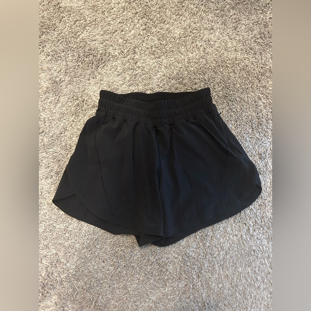 Lululemon Track That High-Rise Lined Short 5” Size 4